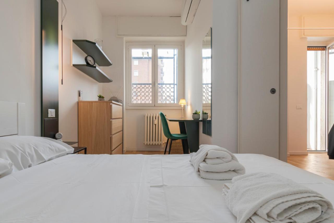 Luxury Apartment Savona 65 Милано Екстериор снимка