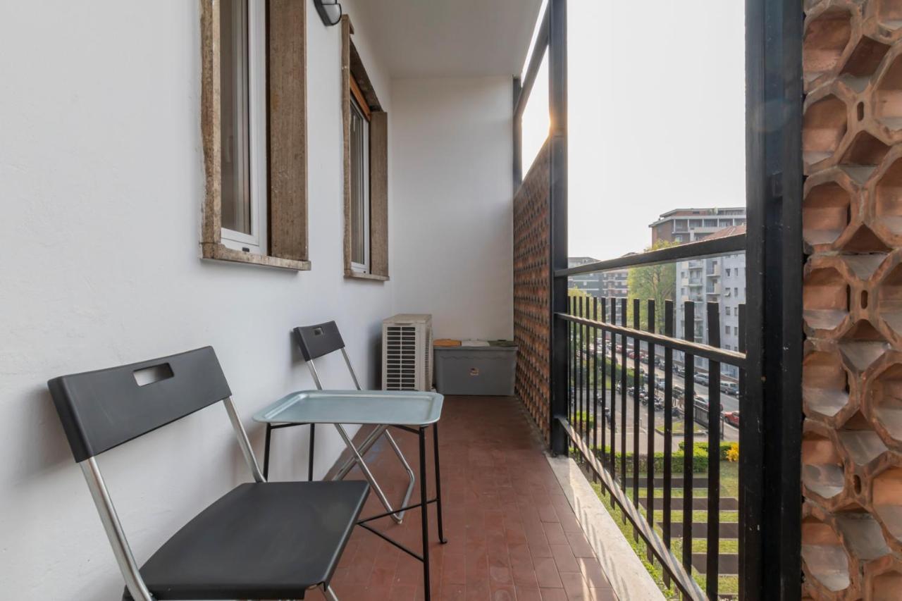 Luxury Apartment Savona 65 Милано Екстериор снимка